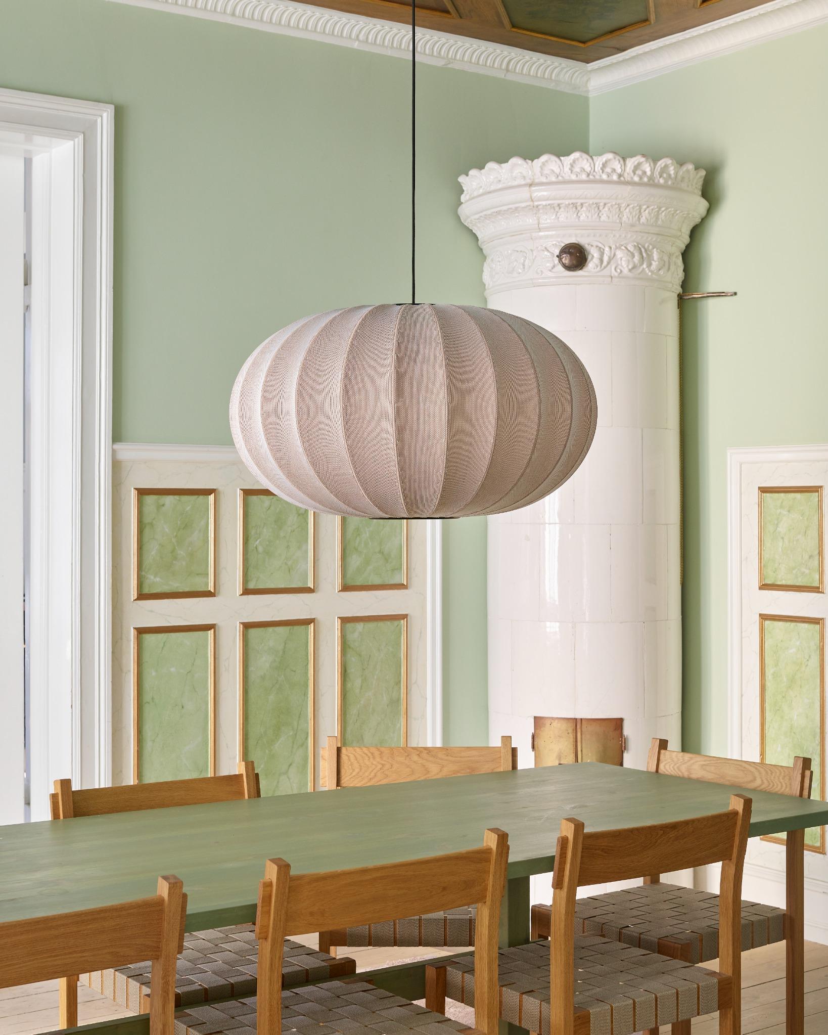 Knit-Wit Ø76 Oval Pendant – Made by Hand